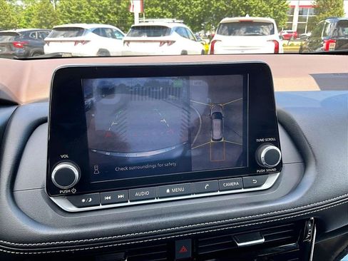Used 2023 Nissan Rogue SL AWD/4WD image 19