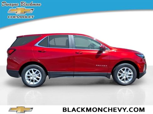 Used 2024 Chevrolet Equinox LT FWD image 2