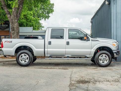 Used 2015 Ford F250 XLT w/ XLT Value Package AWD/4WD image 7