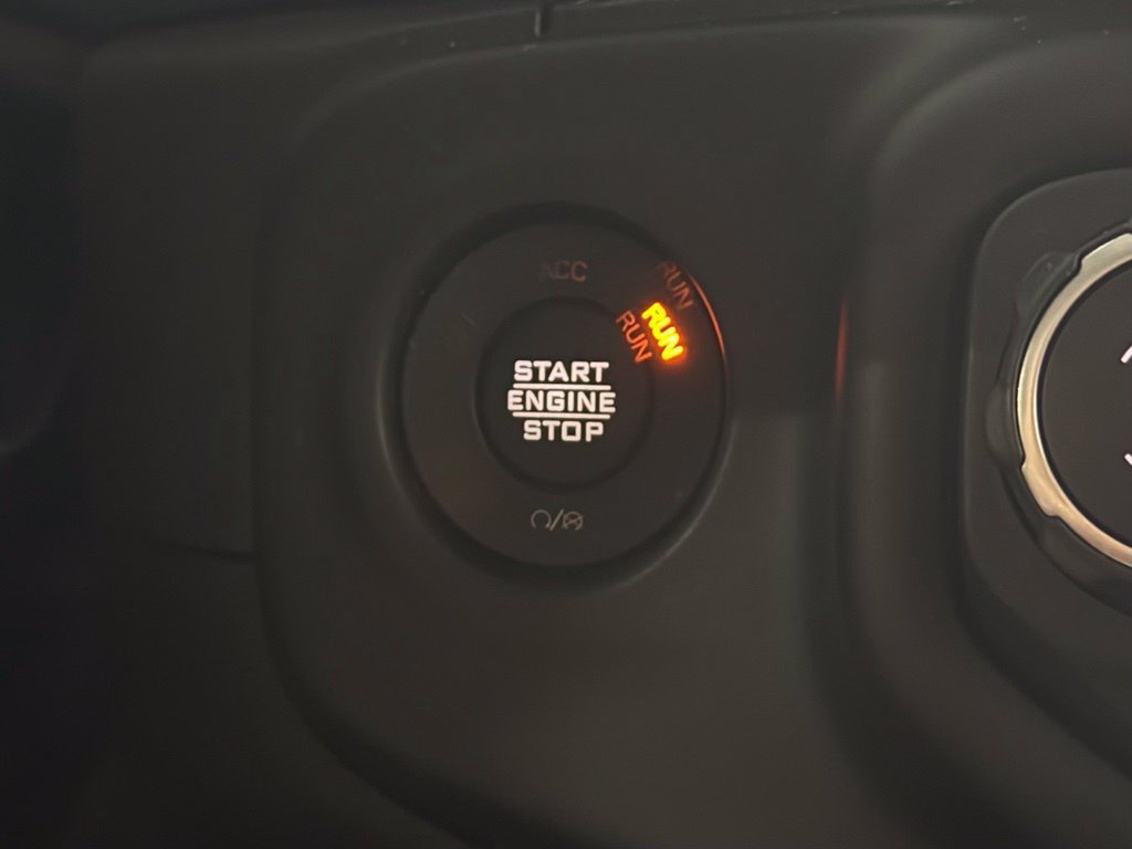 Used 2022 Jeep Wrangler Unlimited Sahara w/ Cold Weather Group AWD/4WD image 23