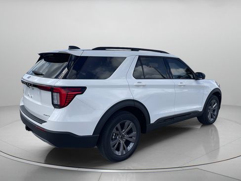 New 2026 Ford Explorer Active w/ Active Comfort Package AWD/4WD image 4