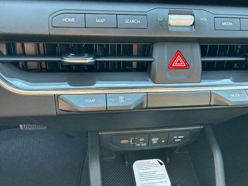 Certified 2025 Kia K4 EX FWD image 33