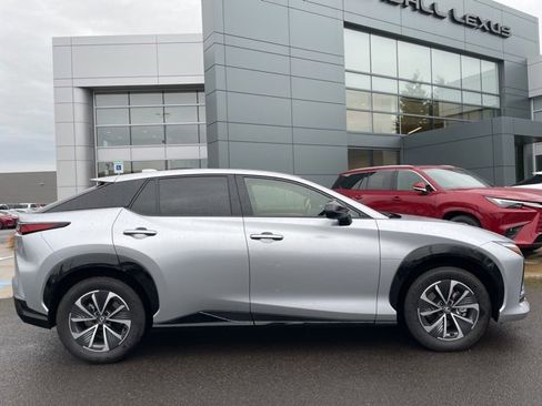 Used 2024 Lexus RZ 450e Premium image 3