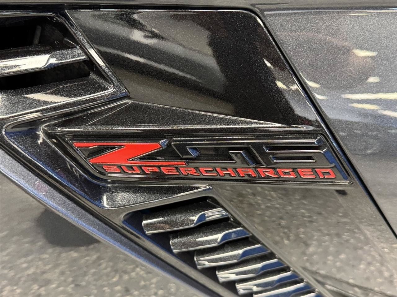 Used 2017 Chevrolet Corvette Z06 w/ Z07 Performance Package RWD image 29