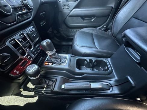 Used 2021 Jeep Wrangler Unlimited Rubicon w/ Trailer Tow Package image 30