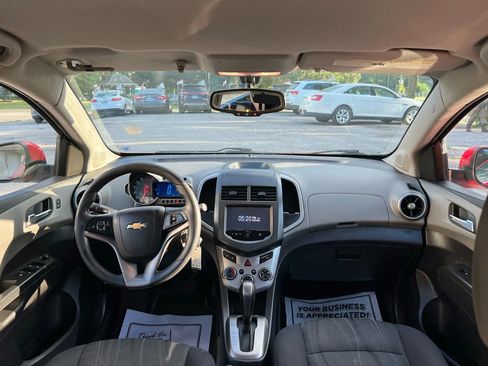 Used 2015 Chevrolet Sonic LT image 21