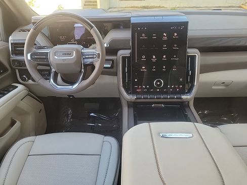 New 2026 GMC Yukon XL Denali w/ Denali Reserve Package image 17