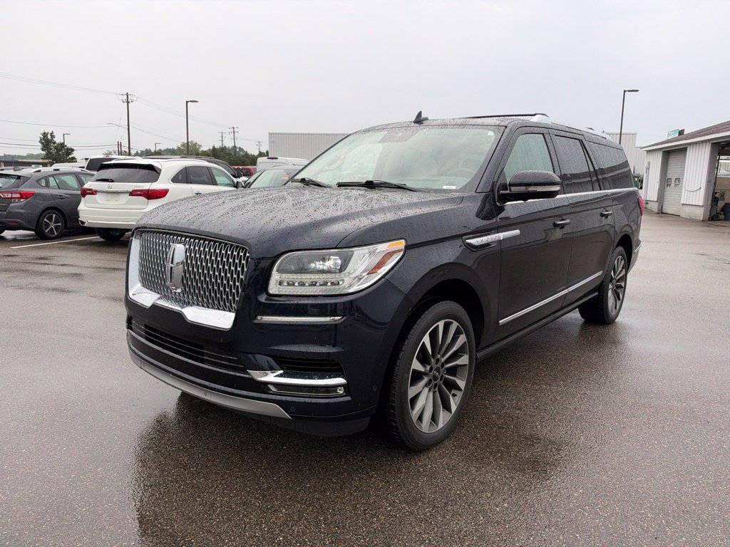 Used 2021 Lincoln Navigator L Reserve w/ Luxury Package AWD/4WD image 1