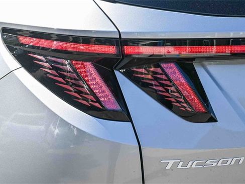 Used 2026 Hyundai Tucson Limited image 8
