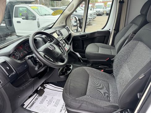 Used 2019 RAM ProMaster 2500 w/ Interior Convenience Group FWD image 16