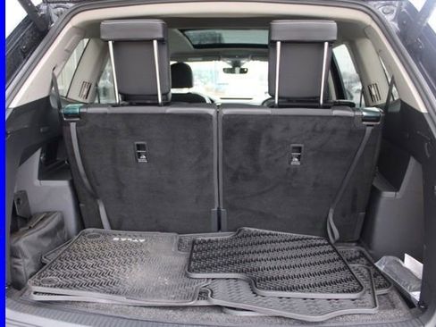 Used 2023 Volkswagen Atlas SEL Premium image 11