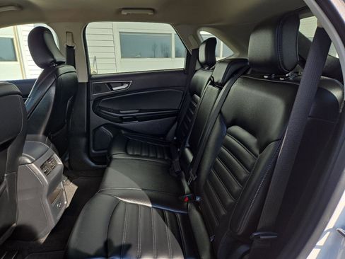 Used 2022 Ford Edge SEL image 9