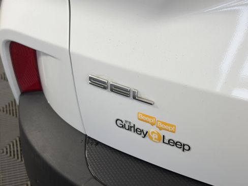 Used 2022 Ford Escape SEL image 17