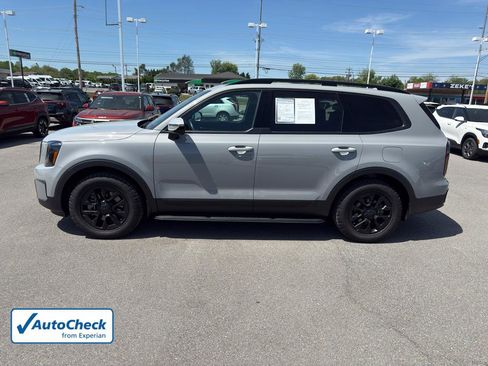 Used 2025 Kia Telluride SX Prestige X-Pro image 2