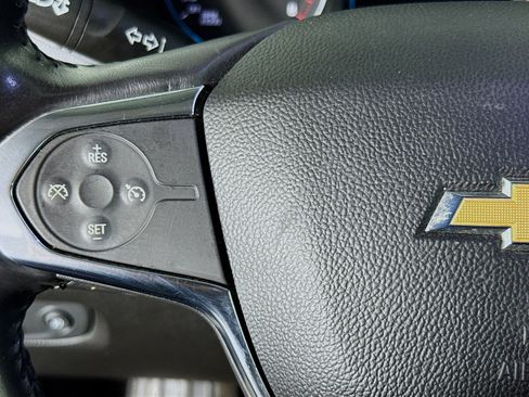 Used 2019 Chevrolet Traverse LT FWD image 13