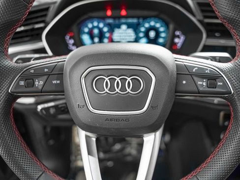Certified 2025 Audi Q3 2.0T Premium Plus w/ Premium Plus Package AWD/4WD image 12