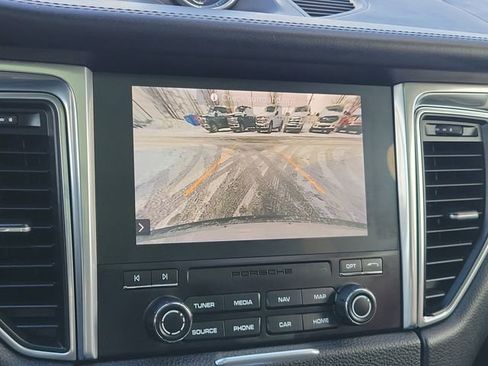 Used 2018 Porsche Macan Turbo image 20