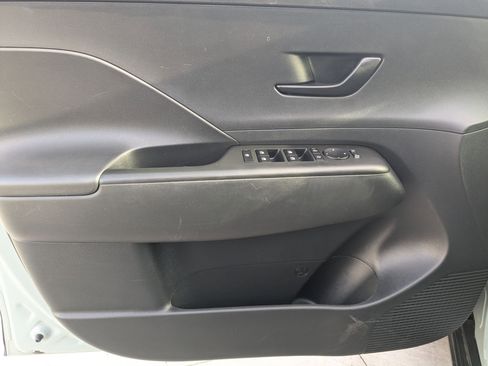 Certified 2025 Hyundai Kona SEL image 14