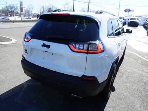 Used 2019 Jeep Cherokee Latitude Plus image 6