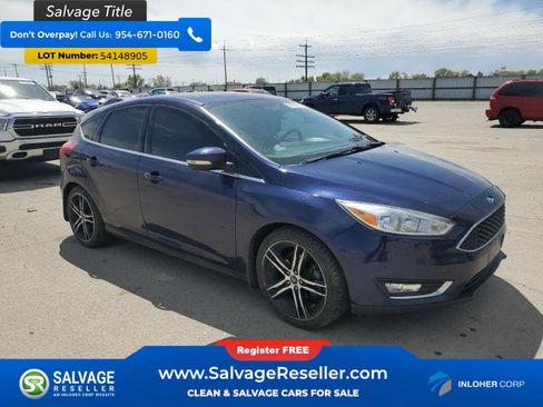 Used 2017 Ford Focus Titanium FWD image 5