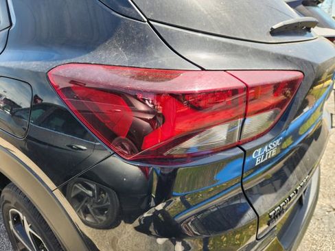 Used 2023 Chevrolet TrailBlazer RS w/ Convenience Package image 7