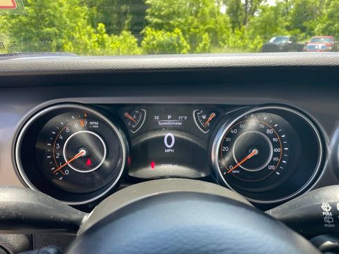 Used 2022 Jeep Wrangler Unlimited Sport AWD/4WD image 30