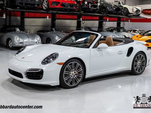 Used 2015 Porsche 911 4 Cabriolet image 4