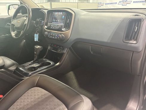 Used 2016 Chevrolet Colorado Z71 w/ Z71 Midnight Edition AWD/4WD image 31