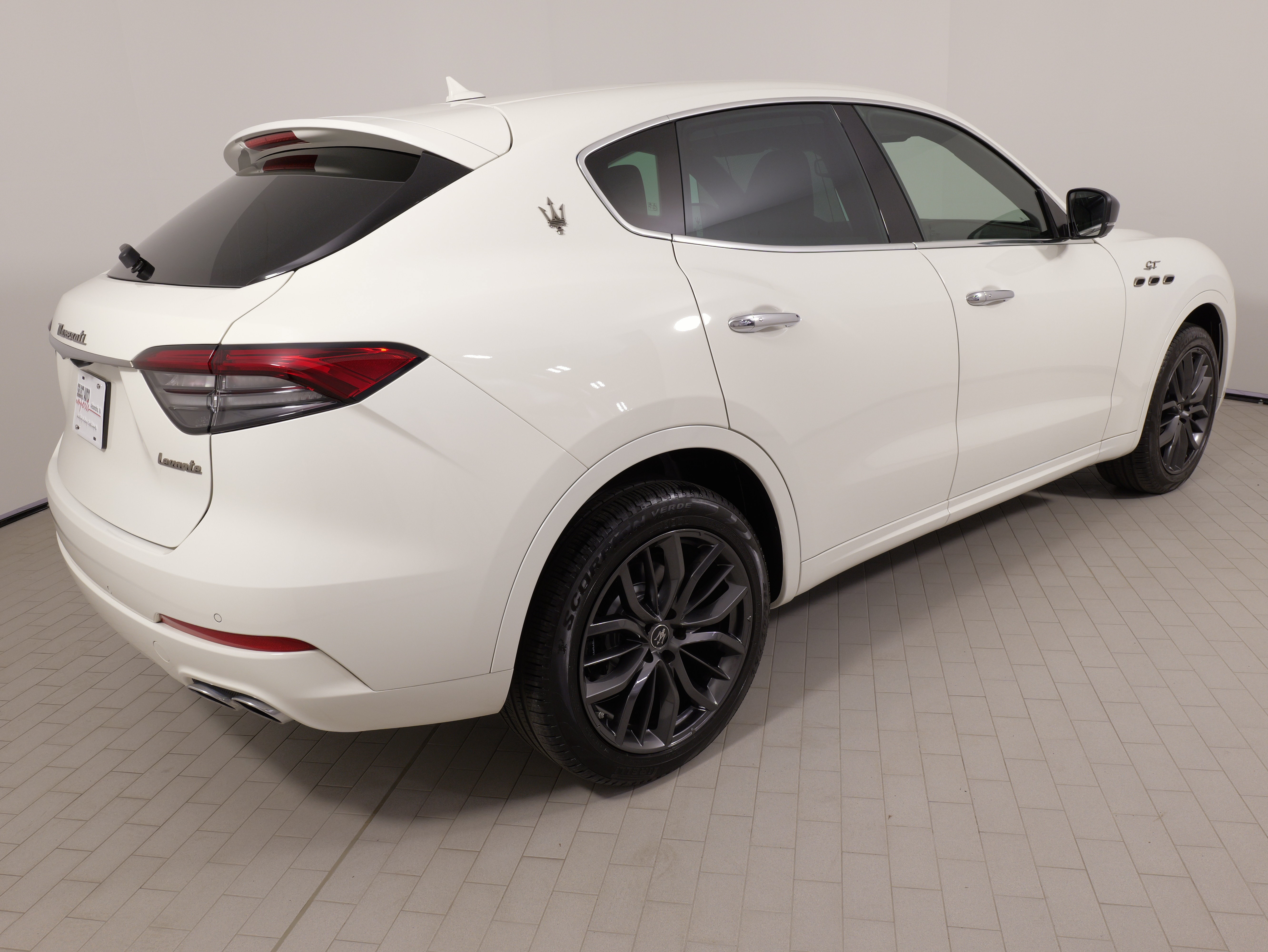 Used 2024 Maserati Levante GT Ultima AWD/4WD image 12