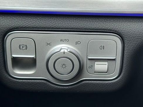 Certified 2025 Mercedes-Benz GLE 350 4MATIC image 19