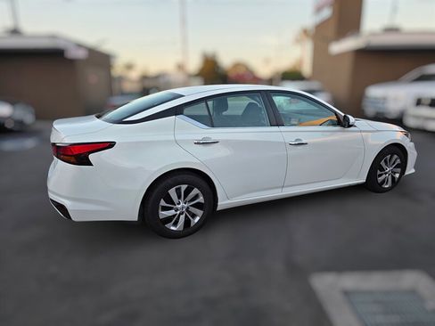 Used 2022 Nissan Altima 2.5 S image 10