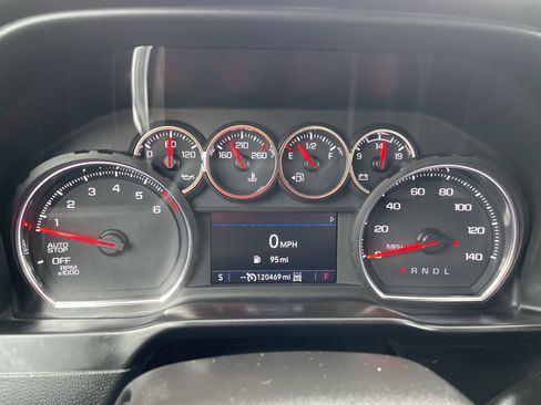 Used 2021 Chevrolet Silverado 1500 RST image 11