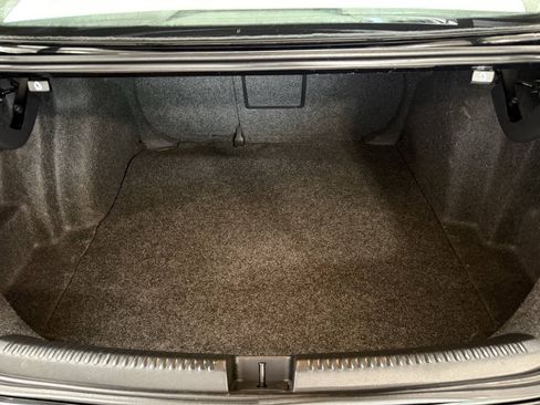 Used 2013 Volkswagen Jetta SE FWD image 23