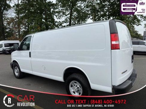 Used 2023 Chevrolet Express 2500 w/ Driver Convenience Package image 4