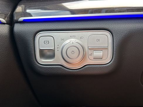 Used 2023 Mercedes-Benz GLS 450 4MATIC image 30