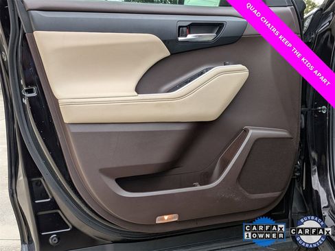 Used 2022 Toyota Highlander XLE image 7