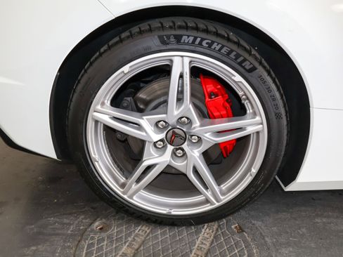 Used 2023 Chevrolet Corvette Stingray Preferred Cpe w/ Z51 Performance Package RWD image 43