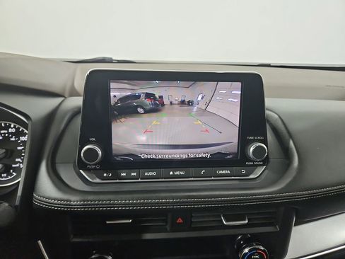 Used 2023 Nissan Rogue SV FWD image 20