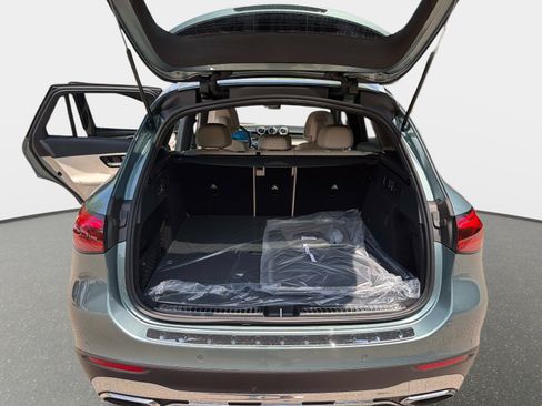 New 2026 Mercedes-Benz GLC 300 image 11