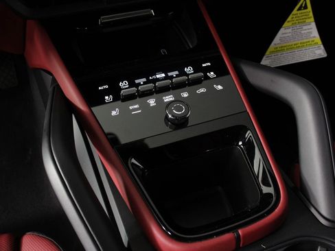 New 2026 Porsche Cayenne Coupe AWD/4WD image 14