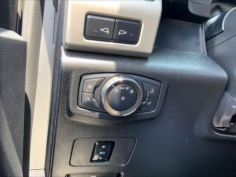Used 2021 Ford F250 Lariat w/ Lariat Value Package AWD/4WD image 32