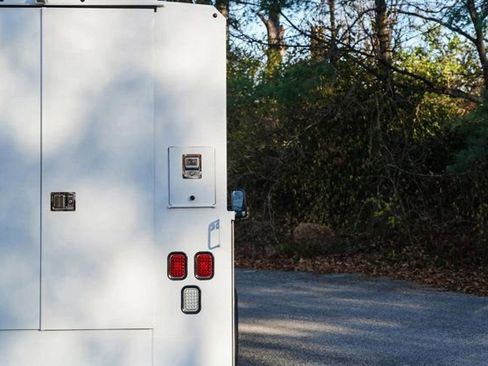 Used 2023 Mercedes-Benz Sprinter 3500 image 14