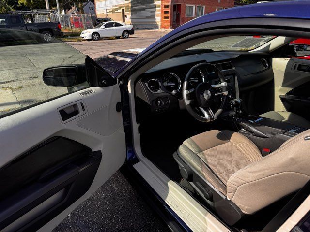 Used 2011 Ford Mustang Coupe w/ 101A Rapid Spec Order Code RWD image 8
