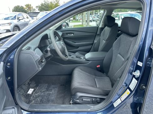 Used 2025 Honda Accord SE image 2