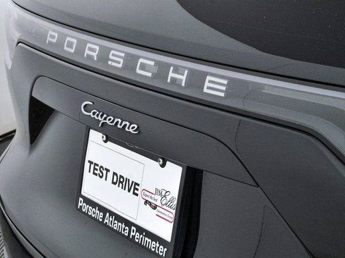 Certified 2023 Porsche Cayenne AWD/4WD image 35