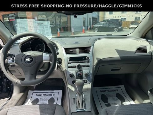 Used 2009 Chevrolet Malibu LS image 10