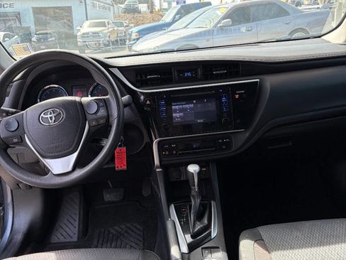 Used 2017 Toyota Corolla LE w/ Carpet Mat Package (TMS) FWD image 12