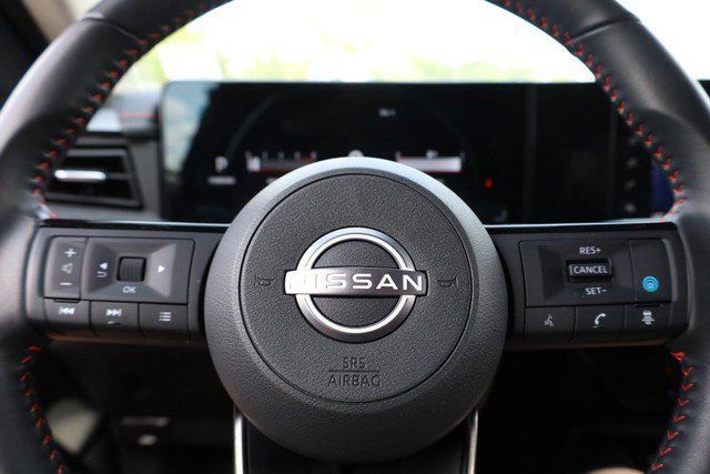 Certified 2025 Nissan Kicks SR AWD/4WD image 9