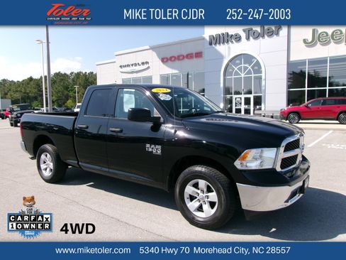 Used 2024 RAM 1500 Classic SLT AWD/4WD image 1
