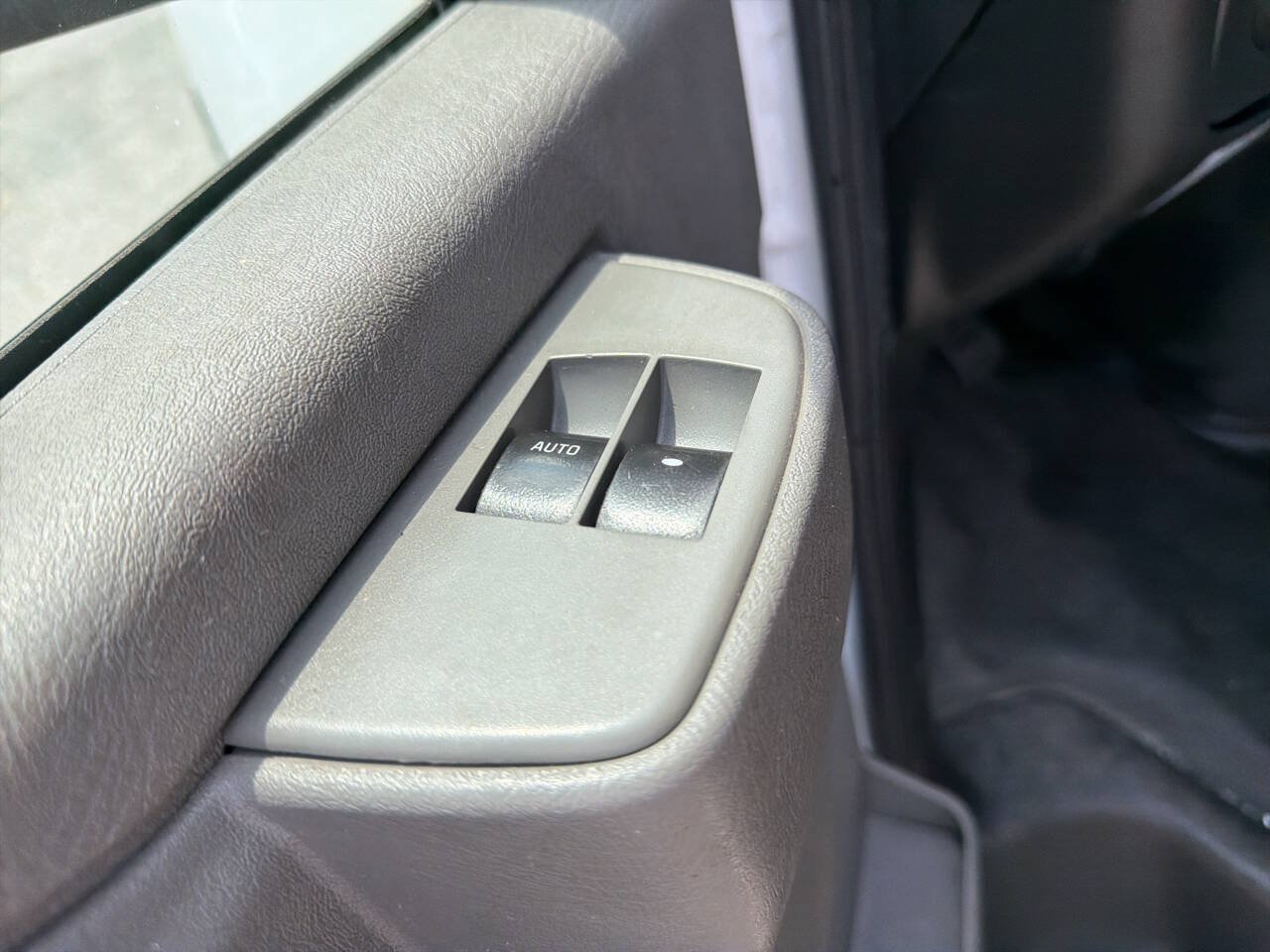 Used 2017 GMC Savana 2500 RWD image 19